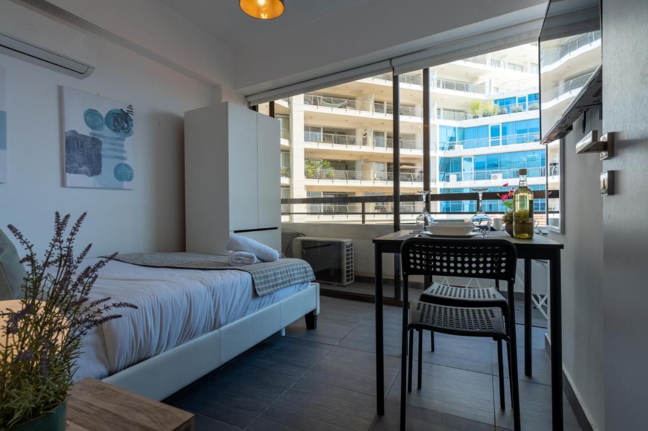 Burst Studio W/ Balcony In Ларнака Екстер'єр фото